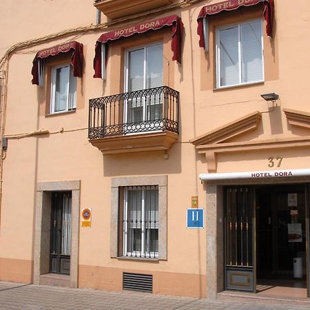 Hotel Dora Plasencia Esterno foto