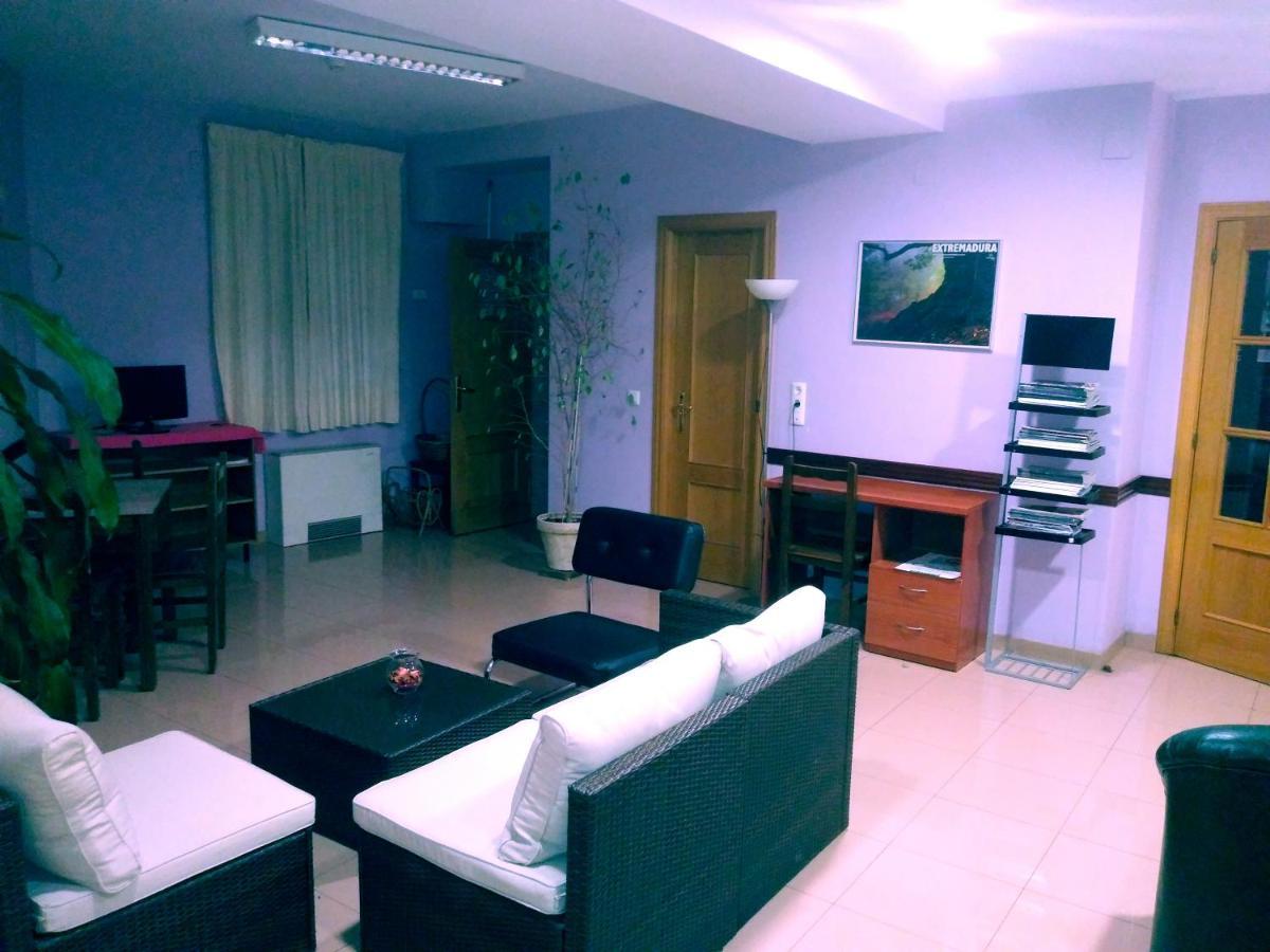 Hotel Dora Plasencia Esterno foto