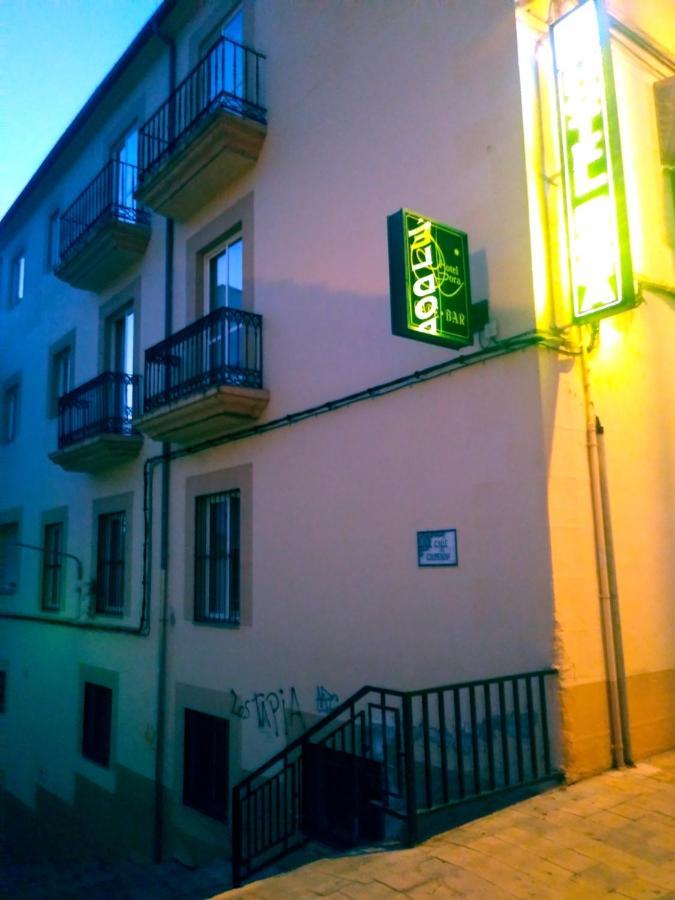 Hotel Dora Plasencia Esterno foto