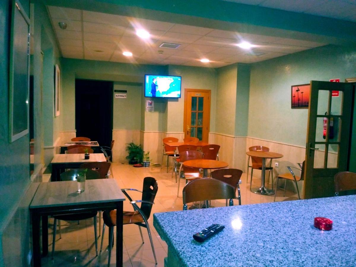 Hotel Dora Plasencia Esterno foto