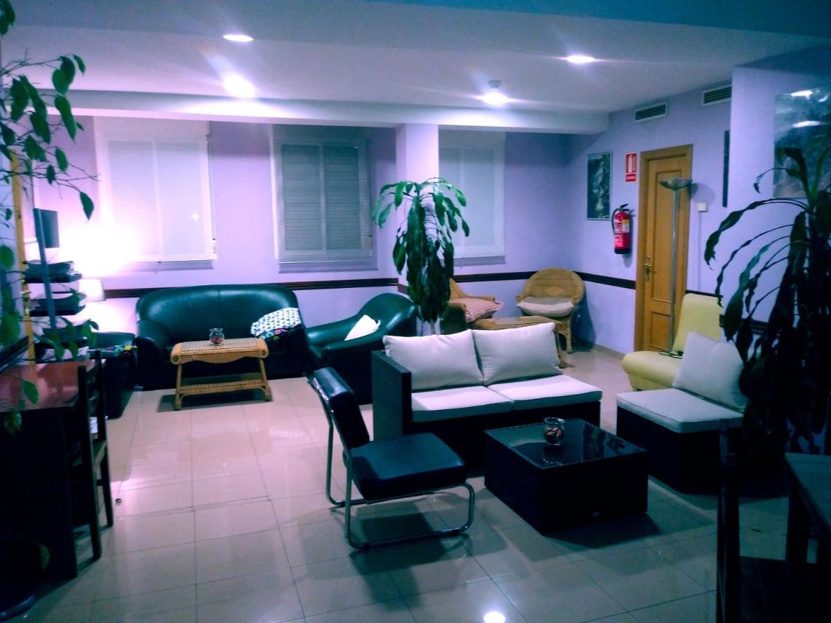 Hotel Dora Plasencia Esterno foto