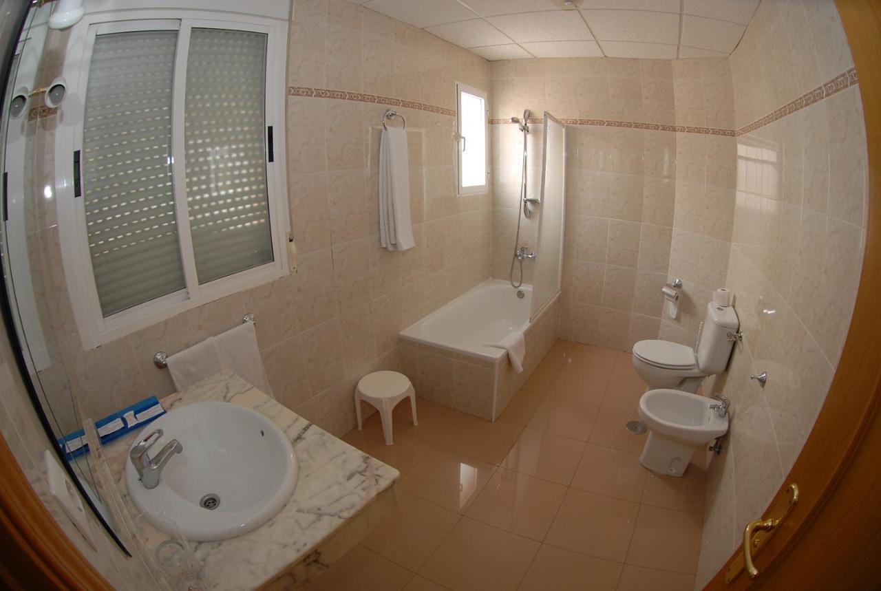 Hotel Dora Plasencia Esterno foto