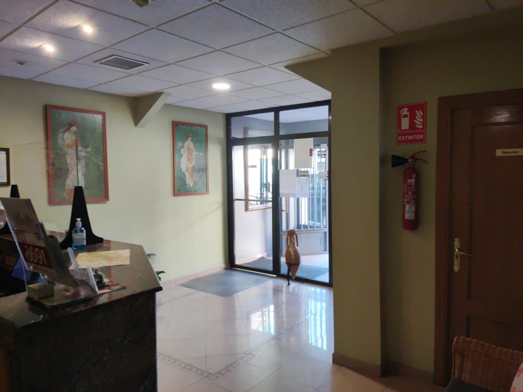 Hotel Dora Plasencia Esterno foto