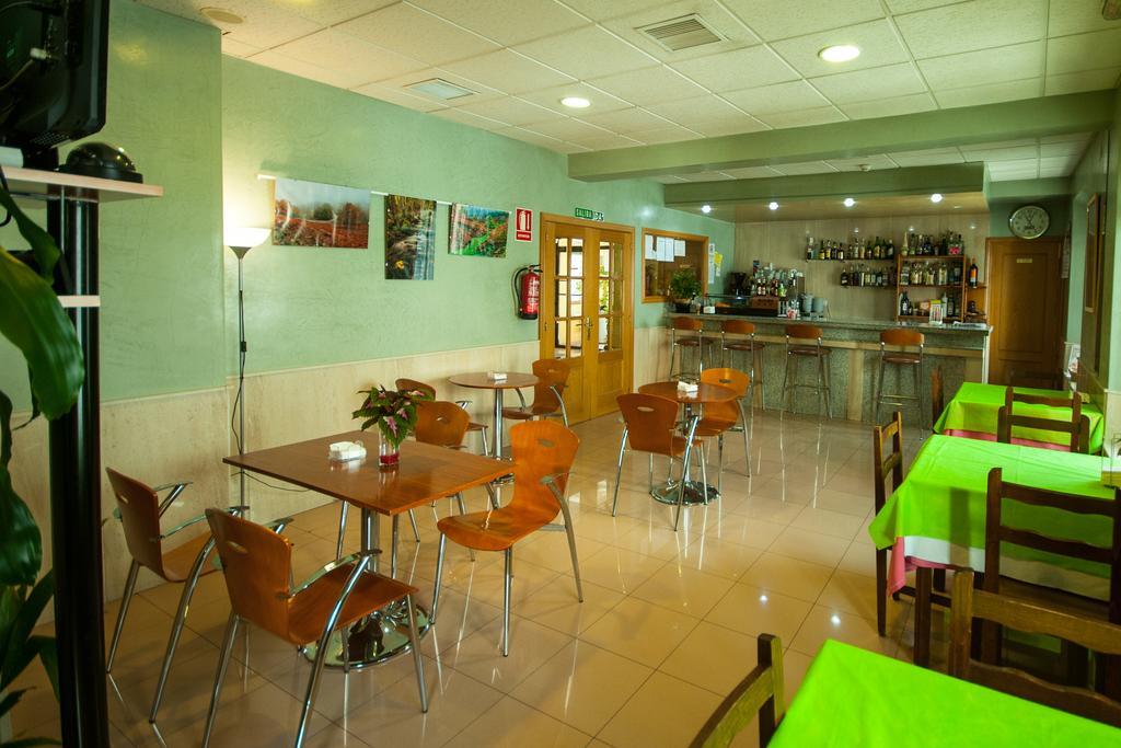 Hotel Dora Plasencia Esterno foto
