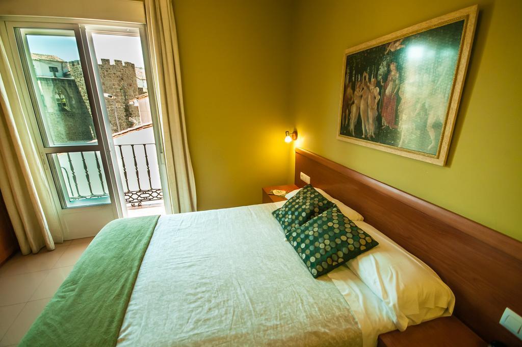 Hotel Dora Plasencia Esterno foto
