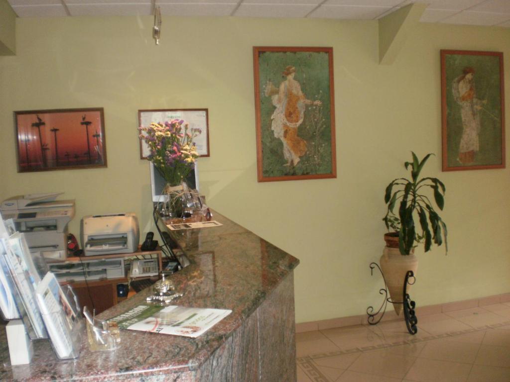 Hotel Dora Plasencia Esterno foto